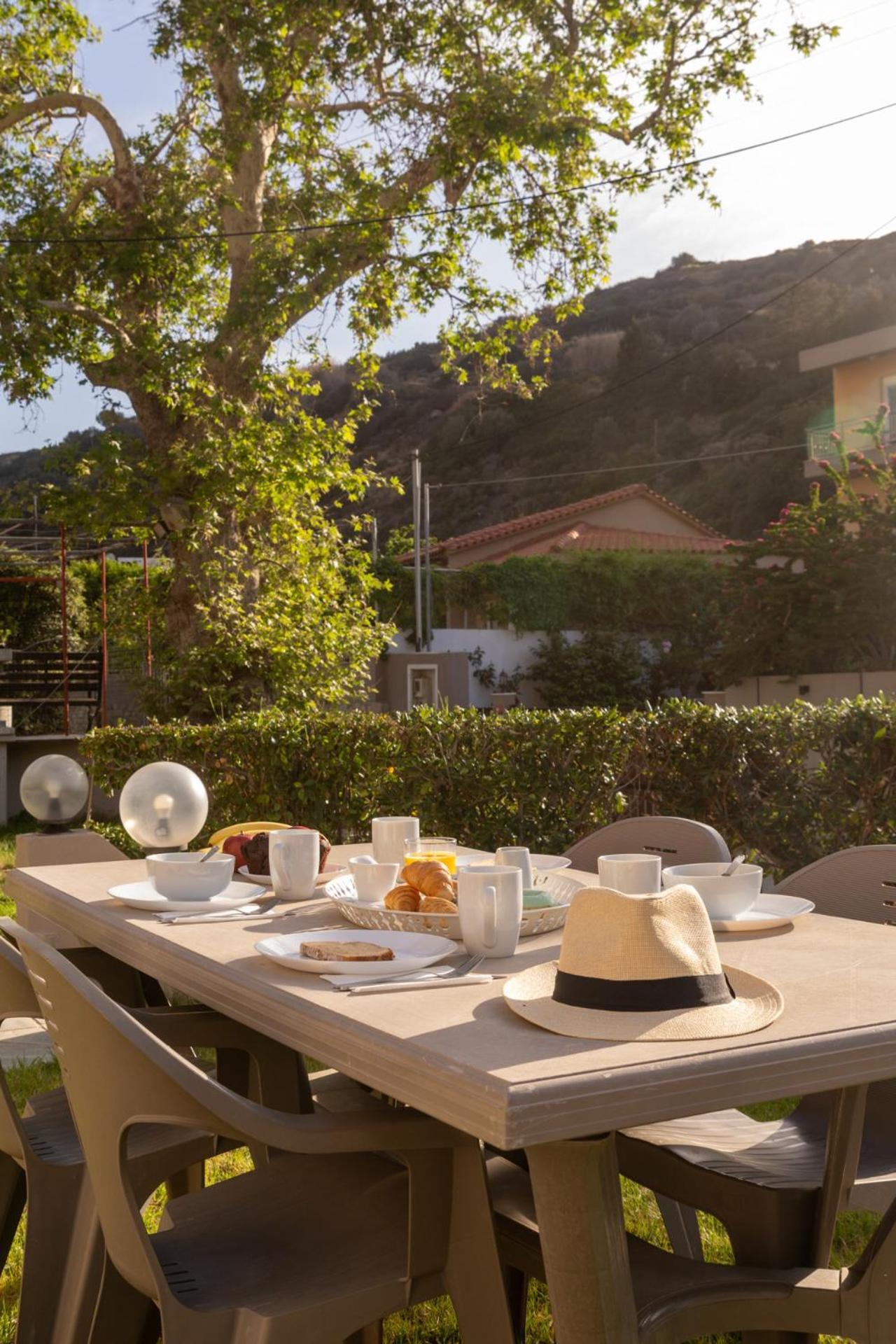 Elio A 1Bdr Apt With Garden 1 Min From The Beach By Hospi Kandiye Dış mekan fotoğraf